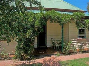 Triabunna Cabin & Caravan Park المظهر الخارجي الصورة